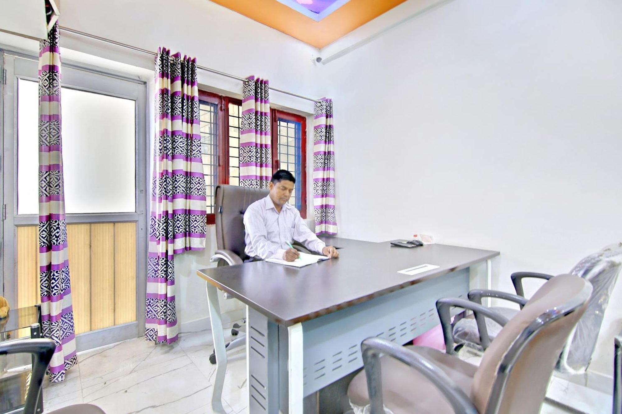 Home 78802 Balaji Bhawan Jhājra Exteriör bild